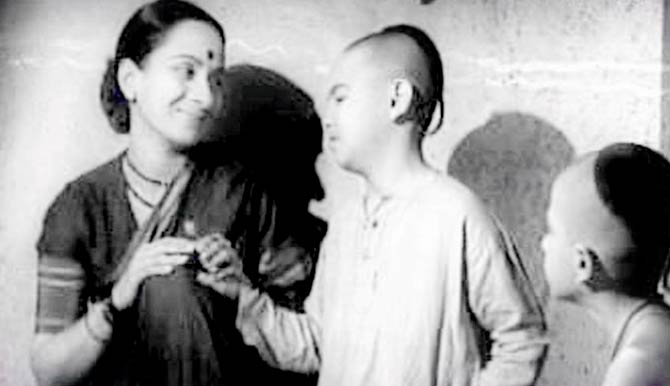 A still from Shyamchi Aai in which actress Vanmala played mother to Madhav Vaze’s character