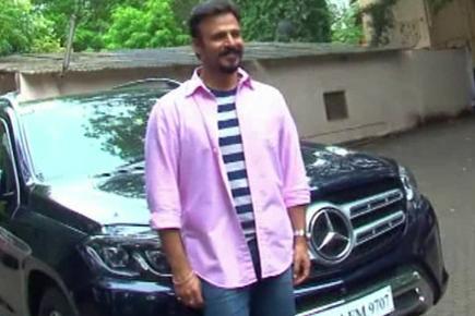Vivek Oberoi's dad gifts him a luxury car!