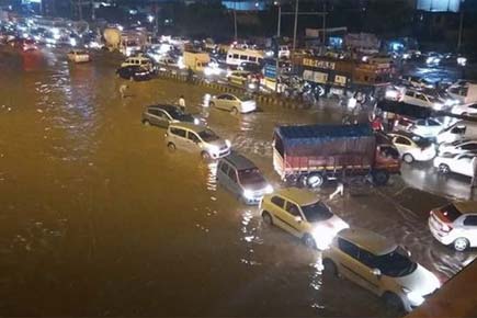 Twitterati go berserk as 'Gurugram' goes under water 