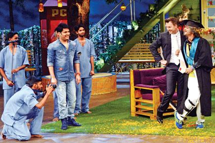 How's that! Brett Lee has a blast on the sets of 'The Kapil Sharma Show'