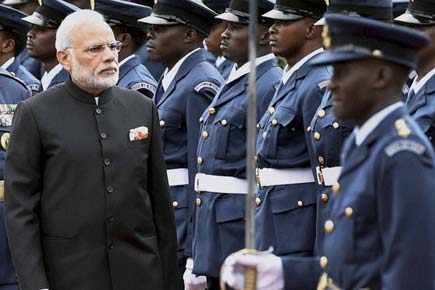 Photos: Narendra Modi accorded ceremonial welcome in Kenya 