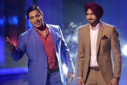 Shoaib Akhtar and Harbhajan Singh will now judge a Comedy show!