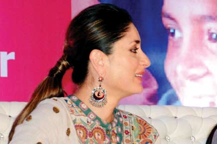 Kareena Kapoor Khan's cover-up act continues