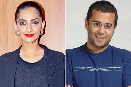 Sonam Kapoor, Chetan Bhagat face flak for supporting Tanmay Bhat