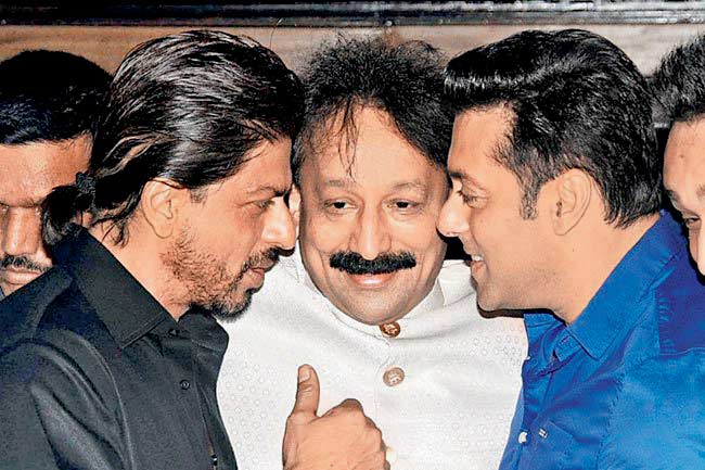 SRK, Baba Siddique and Salman at last year