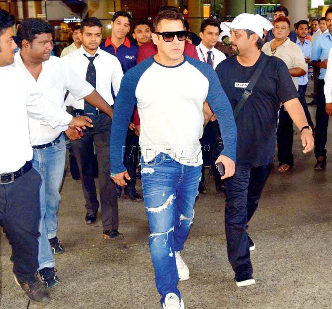 Salman Khan at the airport in the city. Pic/Sayyed Sameer Abedi