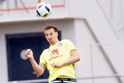 Zlatan Ibrahimovic barred from leaving Sweden camp for Man Utd transfer talks