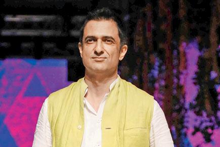 Is Sanjay Suri miffed with 'Shorgul' makers?