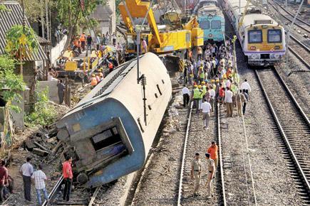 Mumbai: Four-fold rise in technical glitches throw Western Railway off track