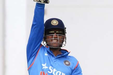 Dhoni becomes maiden Indian keeper to complete 350 ODI dismissals