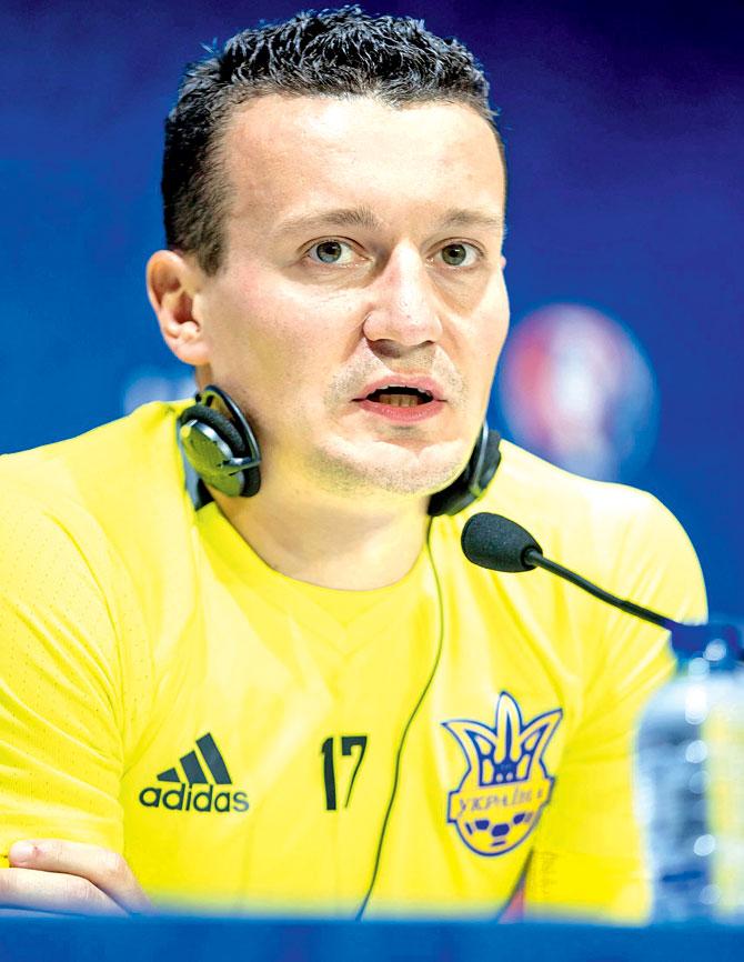 Ukraine defender Artem Fedetskiyr