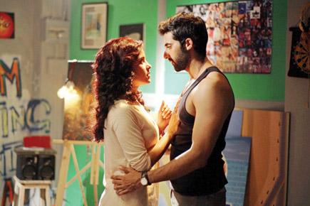 When Akshay Oberoi and Pia Bajpai had to improvise for a scene