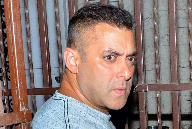 Twitterati outrage as Salman Khan compares himself to a 