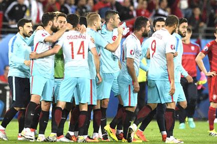 Euro 2016: Turkey beat Czech Republic 2-0, earn chance for Last 16