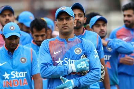Dhoni equals Ponting's record by leading India in 324th game