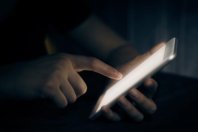 Smartphone gazing in the dark can make you `blind`