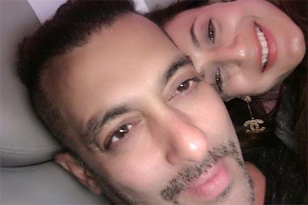 Ameesha Patel clicks selfie with 'darling' Salman Khan