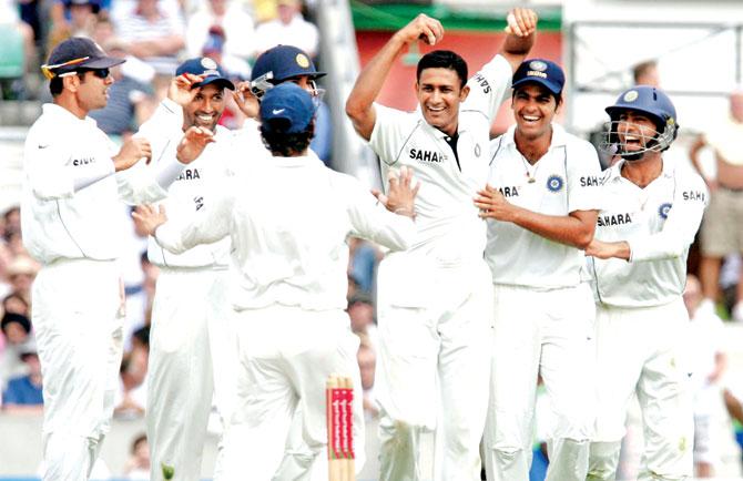Anil Kumble (third from right) celebrates the wicket of Michael Vaughan with teammates on Day Three of the third Test between India and England at the Oval in London in 2007. Pic/AFP
