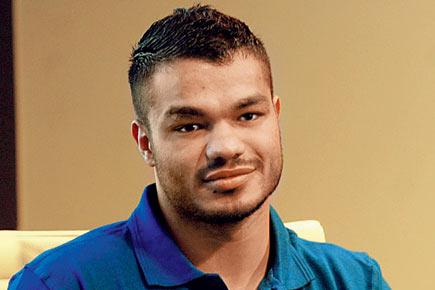 Vikas Krishan, Manoj Kumar settle for bronze
