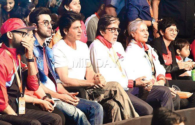 Ranbir Kapoor (third from left), Shah Rukh Khan, Amitabh, Jaya Bachchan and Kiran Rao at NSCI on Saturday. Pic/Atul Kamble