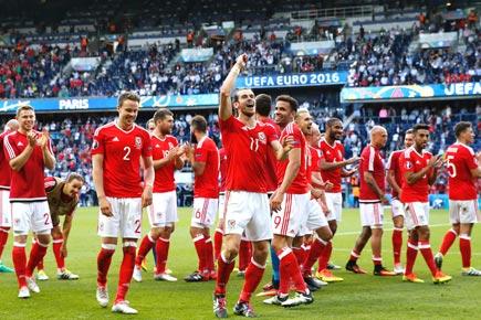 Euro 2016: Wales beat Northern Ireland 1-0 to enter quarters