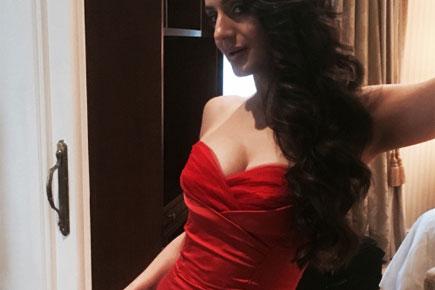 Check out Ameesha Patel's red-hot selfie!