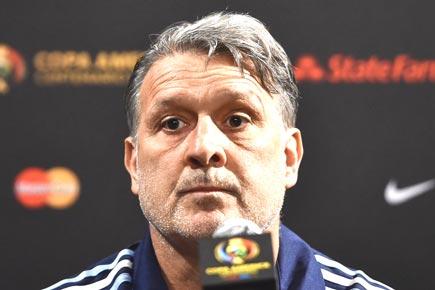 Argentina's coach Gerardo Martino to stay with national side