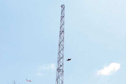 Mumbai: Don't need DGCA nod for 35 m antenna at Juhu aerodrome, says AAI