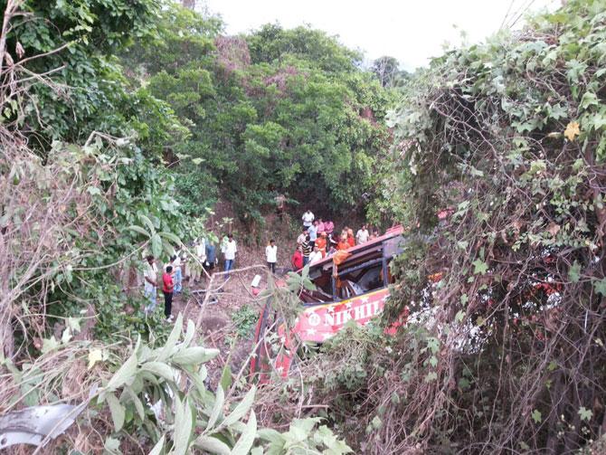 Mumbai Pune accident