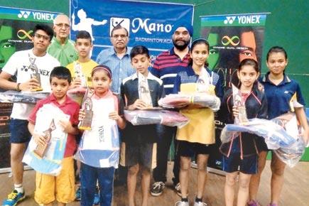 Shuttlers Saniya, Achintya win titles