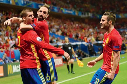 Euro 2016: Spain in last 16 after 3-0 win vs Turkey