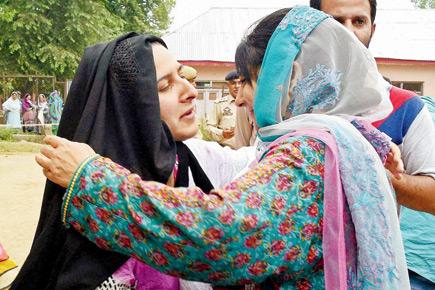 Kashmir by-poll: Poor turnout, but voting remains peaceful