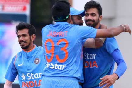 India hold nerves to edge out Zimbabwe in nail-biter and win T20I series