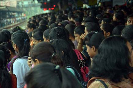 Mumbai commuters continue to suffer as CR services are disrupted again