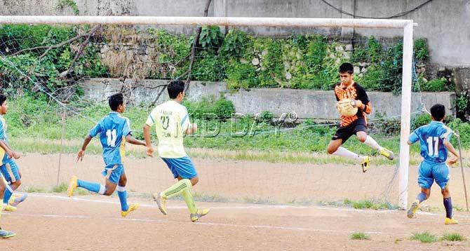 A football match at St Francis Ground, Borivali. Pic/Nimesh Dave