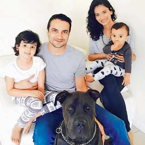 Osh Bhabani with his wife and kids