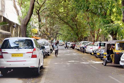 Non-Mumbai vehicles may soon have to pay more to park in city