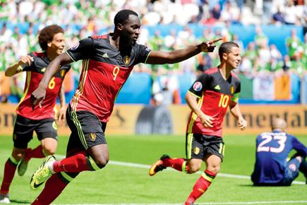 Euro 2016: Belgium beat Ireland 3-0