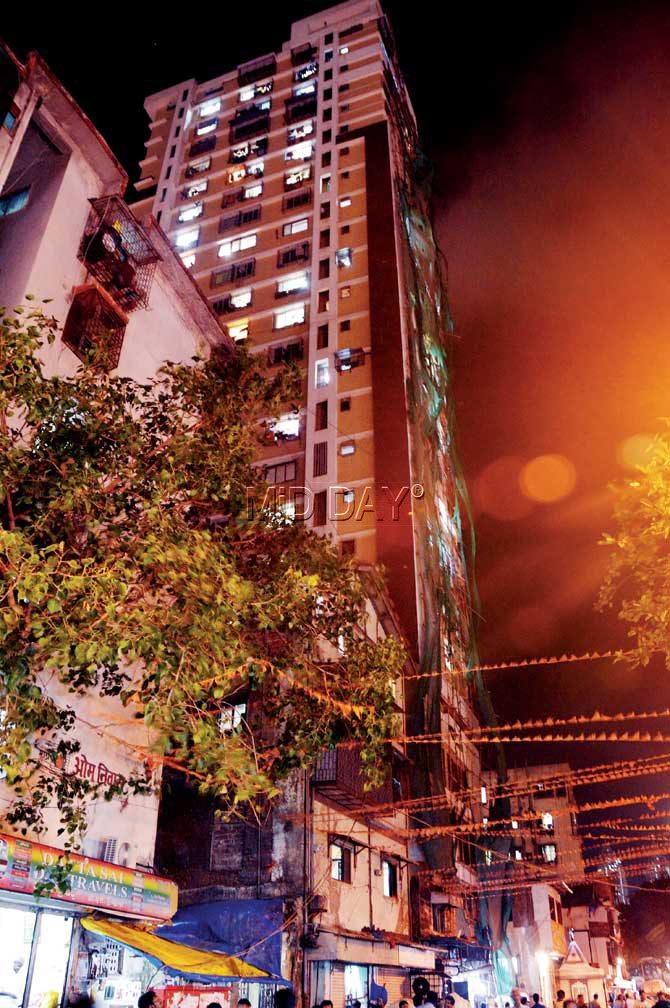 Shaad Towers, a 26-storey building in 8th Lane, where the going price of a 300 sq ft flat is R70 lakh, offers a  peak into the  white-washed  future of Kamathipura. Pic/SAYYED SAMEER ABEDI