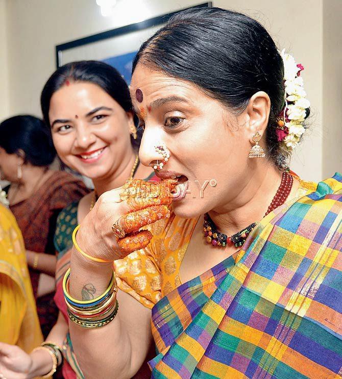 TV actress Shubhangi Gokhale seems to be enjoying the sour high during the tastings. Pic/Datta Kumbhar