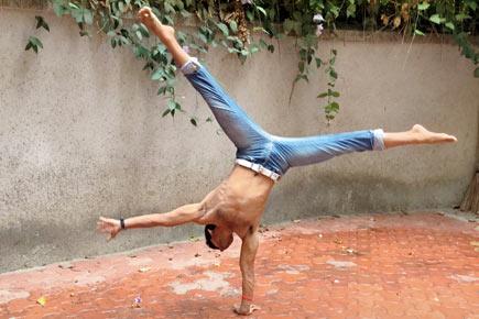 Learn the perfect handstand at this workshop