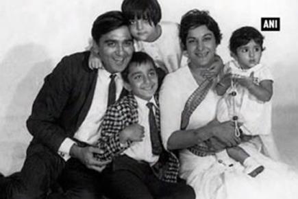 Sanjay Dutt goes emotional on late Sunil Dutt's birthday