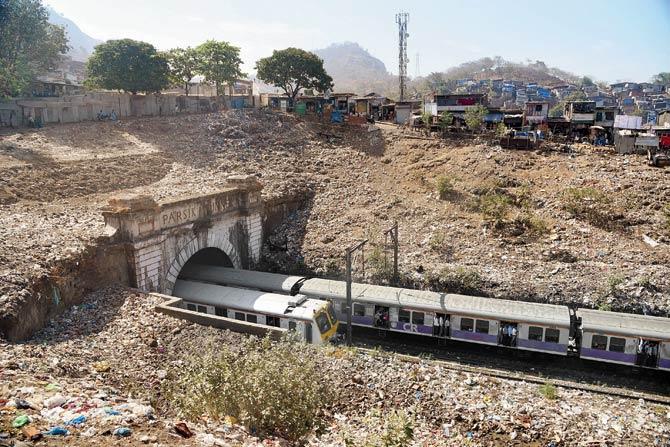 Trains ply between Thane and Dombivli, and Kalwa and Mumbra stations through the tunnel. File pic