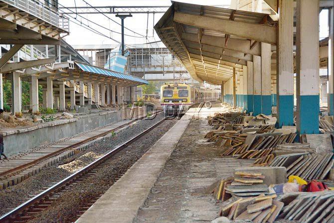 The Oshiwara station is expected to become operational this November. Pic/Sayyed Sameer Abedi