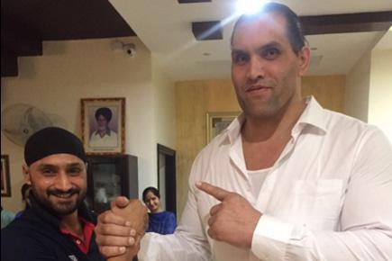 When The Great Khali visited Harbhajan Singh at his house