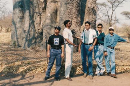 When Kumble, Sachin, Dravid, Srinath and Mongia posed under a tree