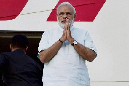 Narendra Modi returns to India, Twitterati go berserk 