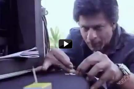 Watch Video: Shah Rukh Khan's amazing 'non-filmi' skills 