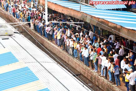 Mumbaikars take to Twitter as WR services are disrupted, again