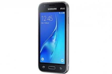 Samsung Galaxy J1 mini goes official with 4-inch display